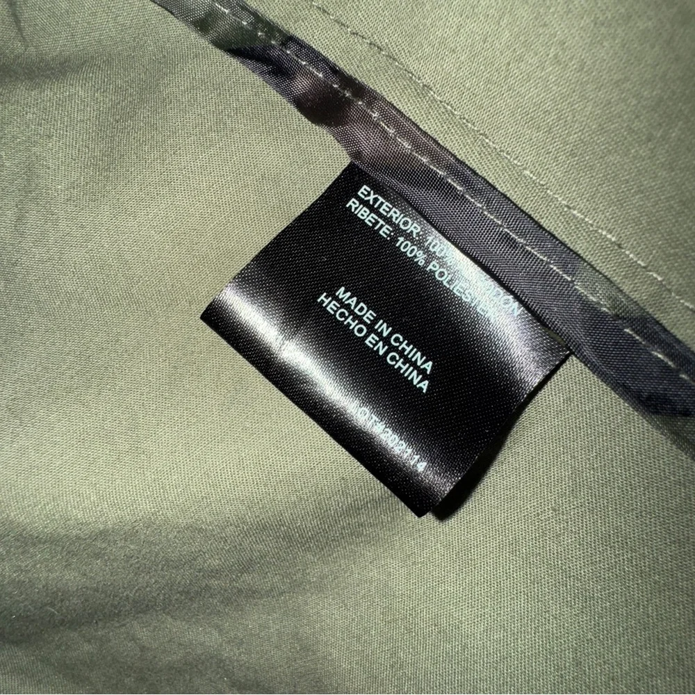 Weatherproof drawstring/ cinched waist army green utility jacket ❤️ - Picture 7 of 7